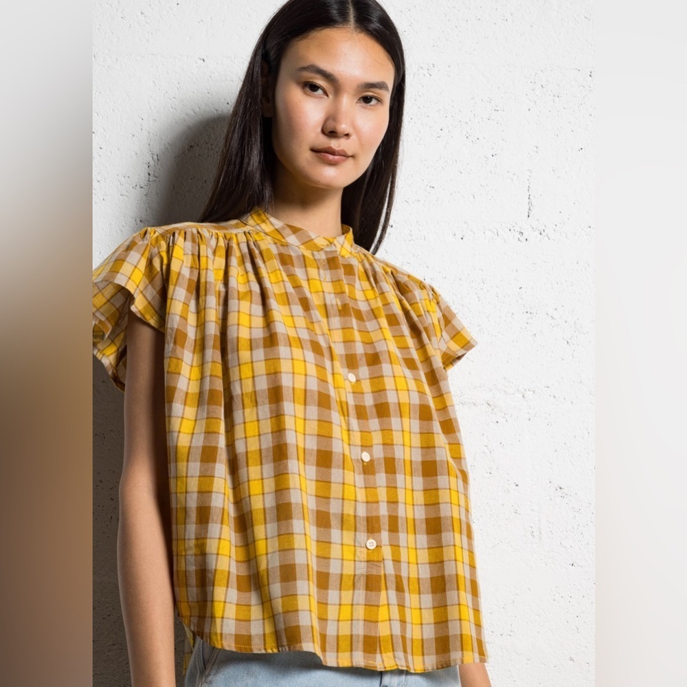 See U Soon Button-Up Shirt – Size M (Excellent Condition)